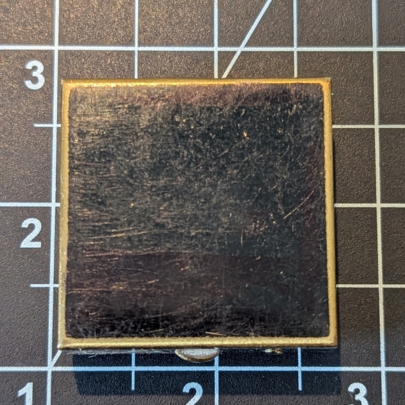 Floral Compact Setting Powder - Picture 2 of 3